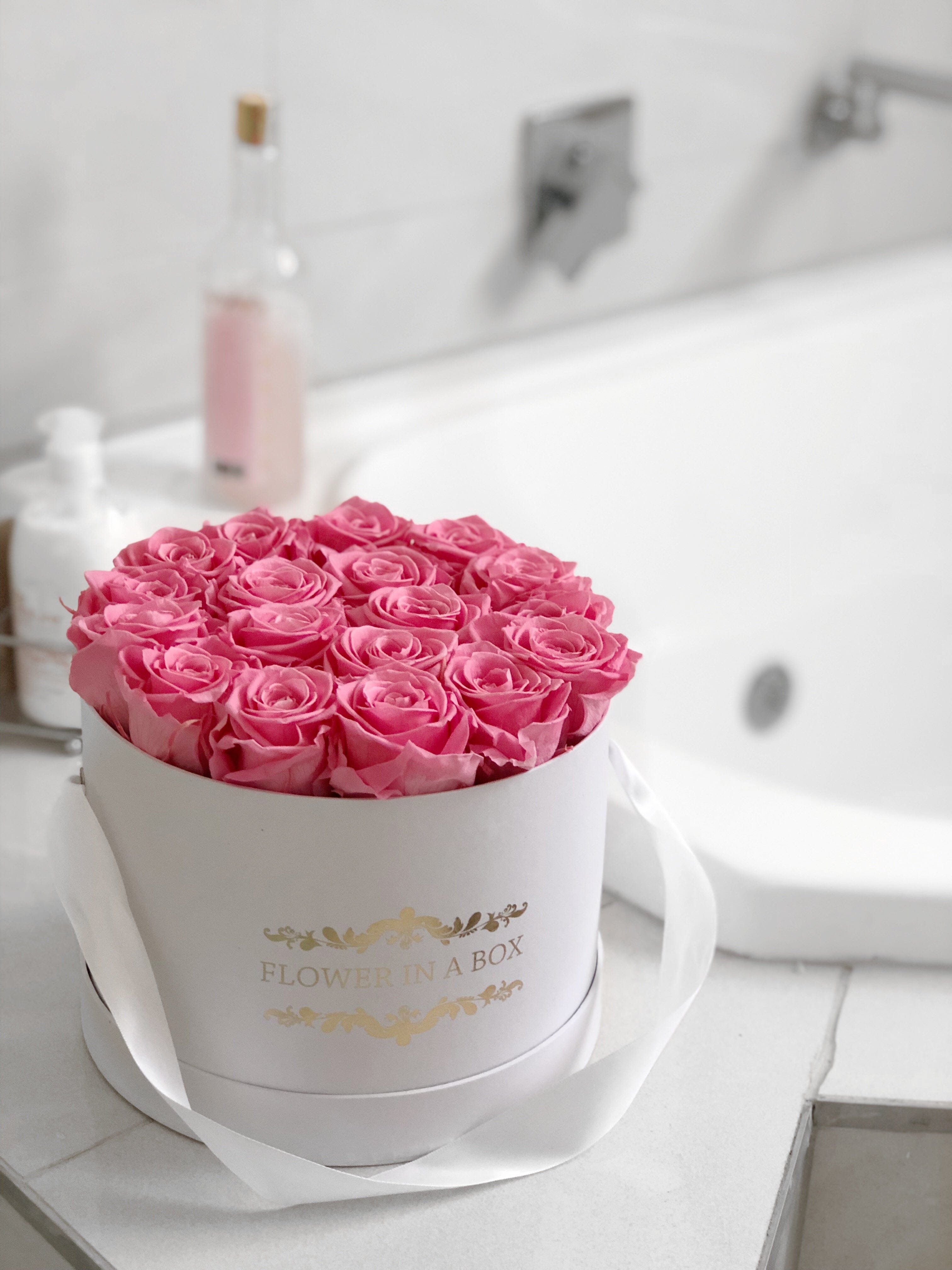 Everlasting Rose Box Small Round Everlasting Dried Flower